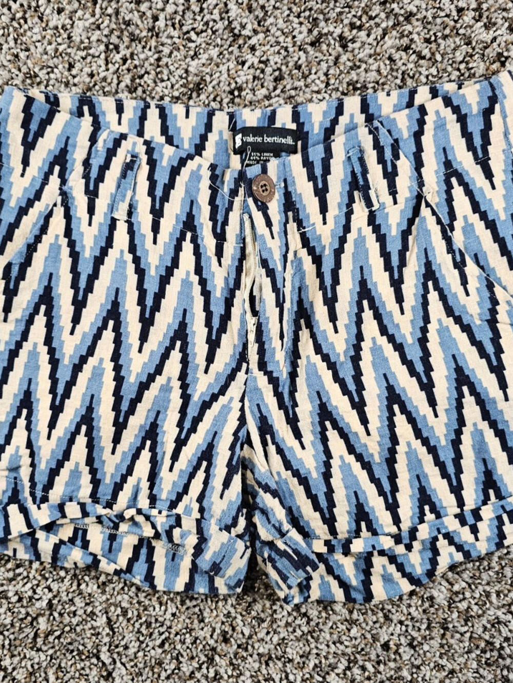 Valerie Bertinelli Womens Sz 4 Linen Blend Chino Shorts Blue Cream Tribal Print